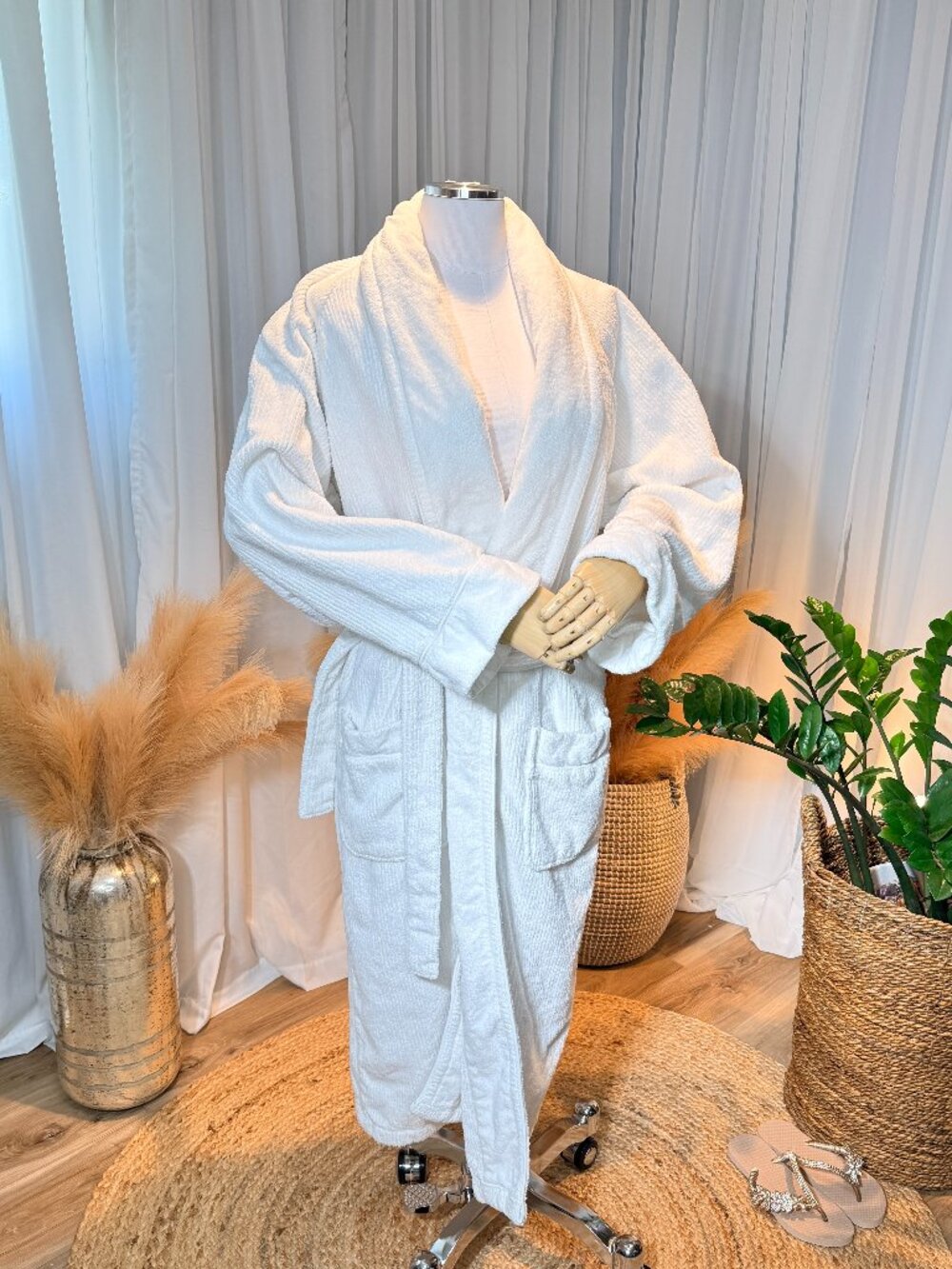 Christy of England Luxury 100% Egyptian Cotton Ribbed Spa Robe Shawl Collar Whit